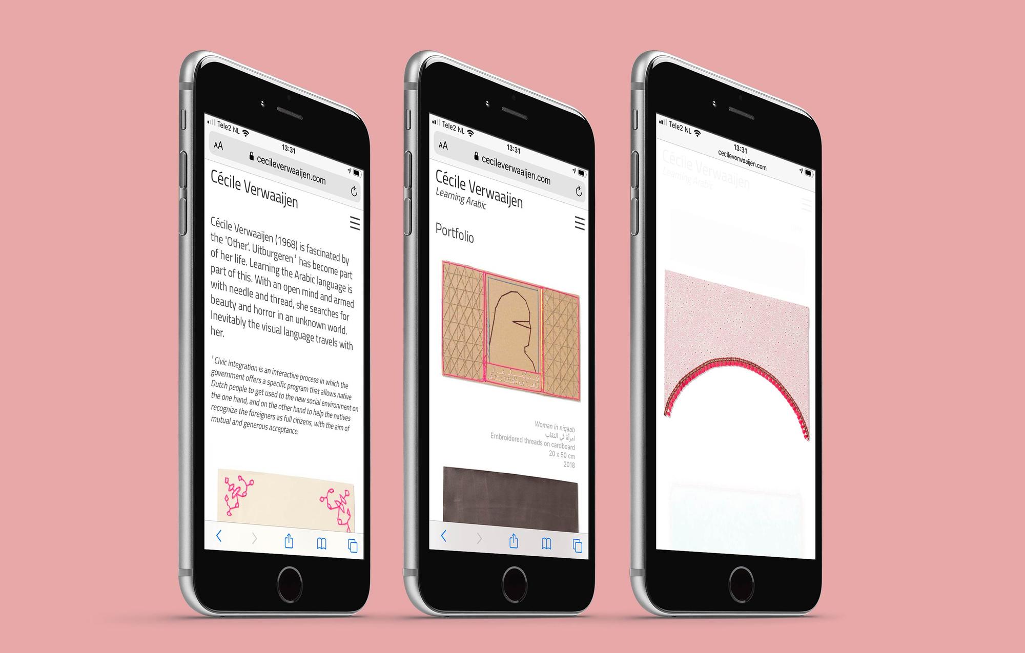 De website van Cécile Verwaaijen op drie smartphones